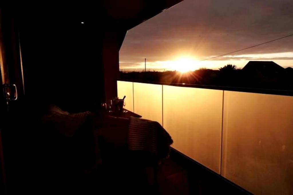 Kinmel Bay The Beach House With Balcony North Wales מראה חיצוני תמונה
